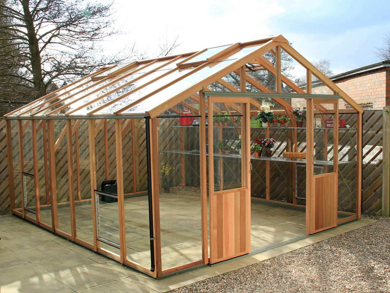 Alton Evolution 12 Gewächshaus aus Zedernholz | 3 mm Sicherheitsglas | ab B388xL198cm | 10 Jahre Garantie | hochwertiges Holz-Gewächshaus